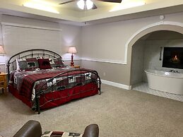 Er316- Black Bear Hideaway Great Location- Close To Town 2 Bedroom Cab