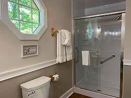 Er316- Black Bear Hideaway Great Location- Close To Town 2 Bedroom Cab