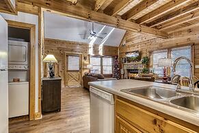 Er316- Black Bear Hideaway Great Location- Close To Town 2 Bedroom Cab