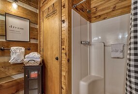 Er18 - The Lazy Bear View Great Location - Close To Town! 1 Bedroom Ca