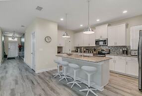 Storey Lake - 5 Bedroom Pool Home- 1667ST 5 Home by RedAwning