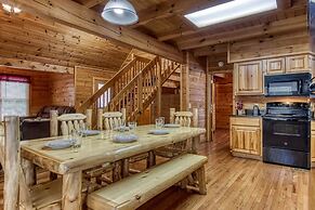 Point Of View - Spacious 2 Bedroom With a Loft Just off Glades Road 2 