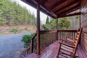 Point Of View - Spacious 2 Bedroom With a Loft Just off Glades Road 2 