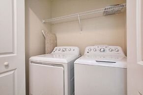 Lakeview Retreat W/splashpool #1633st 4 Bedroom Townhouse by RedAwning