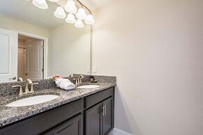 Lakeview Retreat W/splashpool #1633st 4 Bedroom Townhouse by RedAwning