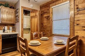 Er15 - A Bears Life Great Location - Close To Town! 3 Bedroom Cabin by