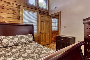 Er15 - A Bears Life Great Location - Close To Town! 3 Bedroom Cabin by