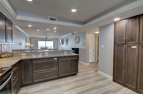 448 El Matador 2 Bedroom Condo by RedAwning