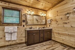 Ern841 - Sweet Feet Retreat - Location, Location, And Private Indoor P