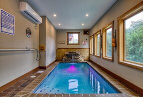 Ern841 - Sweet Feet Retreat - Location, Location, And Private Indoor P