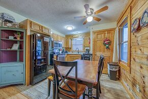 Er24 - Honeysuckle Holler Great Location..close To Town 3 Bedroom Cabi