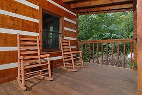Mountain Lake Getaway - Great Location! 1 Bedroom Cabin by RedAwning