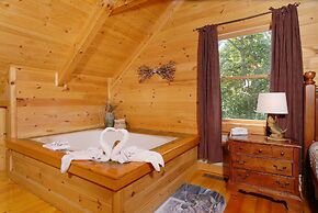 Mountain Lake Getaway - Great Location! 1 Bedroom Cabin by RedAwning