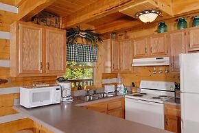 Mountain Lake Getaway - Great Location! 1 Bedroom Cabin by RedAwning