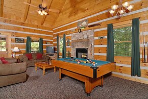 Mountain Lake Getaway - Great Location! 1 Bedroom Cabin by RedAwning