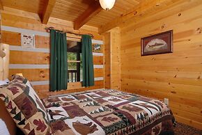 Mountain Lake Getaway - Great Location! 1 Bedroom Cabin by RedAwning