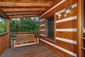 Mountain Lake Getaway - Great Location! 1 Bedroom Cabin by RedAwning