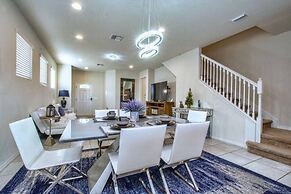 Windsor at Westside-5 Bedrooms House w/pool-3737WW 5 Home by RedAwning