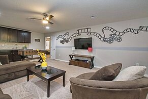 Windsor at Westside-8 Bedrooms House Pool - 3731WW 8 Home by RedAwning