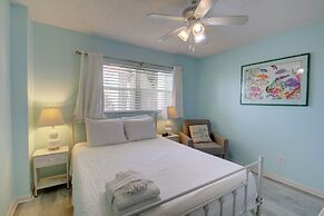 417 El Matador 2 Bedroom Condo by RedAwning