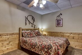 Er305- Bear Right Inn- Great Location- Close To Town 9 Bedroom Cabin b