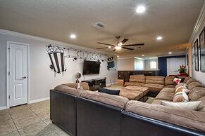 Windsor at Westside-8 Bedrooms House w/Pool-3701WW 8 Home by RedAwning