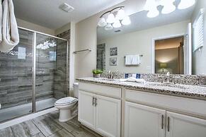 Close To Clubhouse, Pool & Jucuzzi-7031sr 6 Bedroom Home by RedAwning