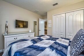 Close To Clubhouse, Pool & Jucuzzi-7031sr 6 Bedroom Home by RedAwning