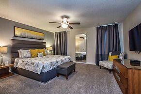 Close To Clubhouse, Pool & Jucuzzi-7031sr 6 Bedroom Home by RedAwning