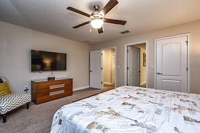 Close To Clubhouse, Pool & Jucuzzi-7031sr 6 Bedroom Home by RedAwning