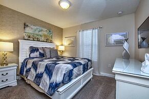 Close To Clubhouse, Pool & Jucuzzi-7031sr 6 Bedroom Home by RedAwning