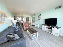 451 El Matador 2 Bedroom Condo by RedAwning