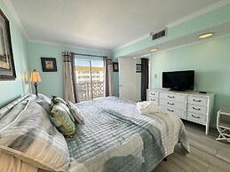 451 El Matador 2 Bedroom Condo by RedAwning