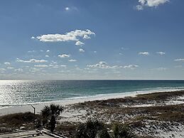 451 El Matador 2 Bedroom Condo by RedAwning