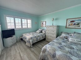 451 El Matador 2 Bedroom Condo by RedAwning