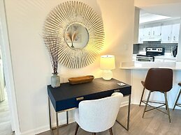 344 El Matador 1 Bedroom Condo by RedAwning