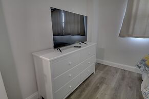 457 El Matador 2 Bedroom Condo by RedAwning