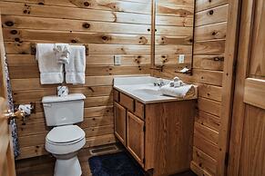 Precious Memories - Rustic Sevierville Retreat 2 Bedroom Cabin by Reda