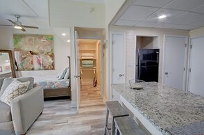 611 El Matador Condo by RedAwning