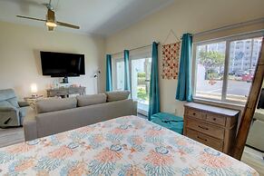 611 El Matador Condo by RedAwning