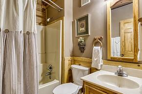 Er215 â Red Bird Haven Great Location â Close To Town! 3 Bedroom Cabin