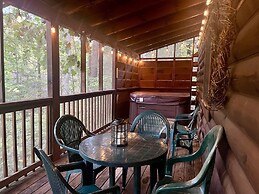 Er215 â Red Bird Haven Great Location â Close To Town! 3 Bedroom Cabin