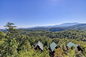 Majestic Mountain View - Great Location! - Convenient To Everything! 2