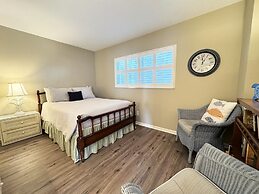 120 El Matador 2 Bedroom Condo by RedAwning