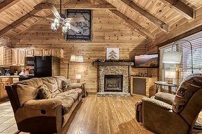 Cuddlin' Up, Er209 - Luxury At Its Finest And Location That Can't Be B