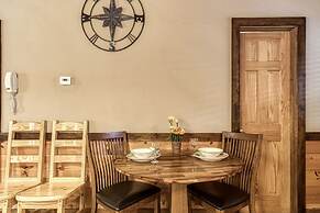 Cuddlin' Up, Er209 - Luxury At Its Finest And Location That Can't Be B