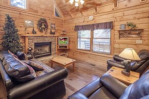 Er308- The Cozy Bear- Great Location- Close To Town 2 Bedroom Cabin by