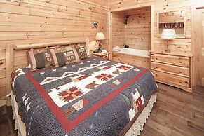 Er308- The Cozy Bear- Great Location- Close To Town 2 Bedroom Cabin by