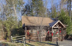 Er308- The Cozy Bear- Great Location- Close To Town 2 Bedroom Cabin by