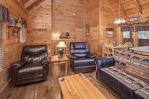 Er308- The Cozy Bear- Great Location- Close To Town 2 Bedroom Cabin by